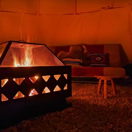 Teepee Camp Lounky Hotel Chodouny Eksteriør billede
