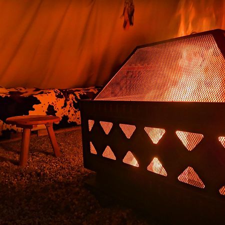 Teepee Camp Lounky Hotel Chodouny Eksteriør billede