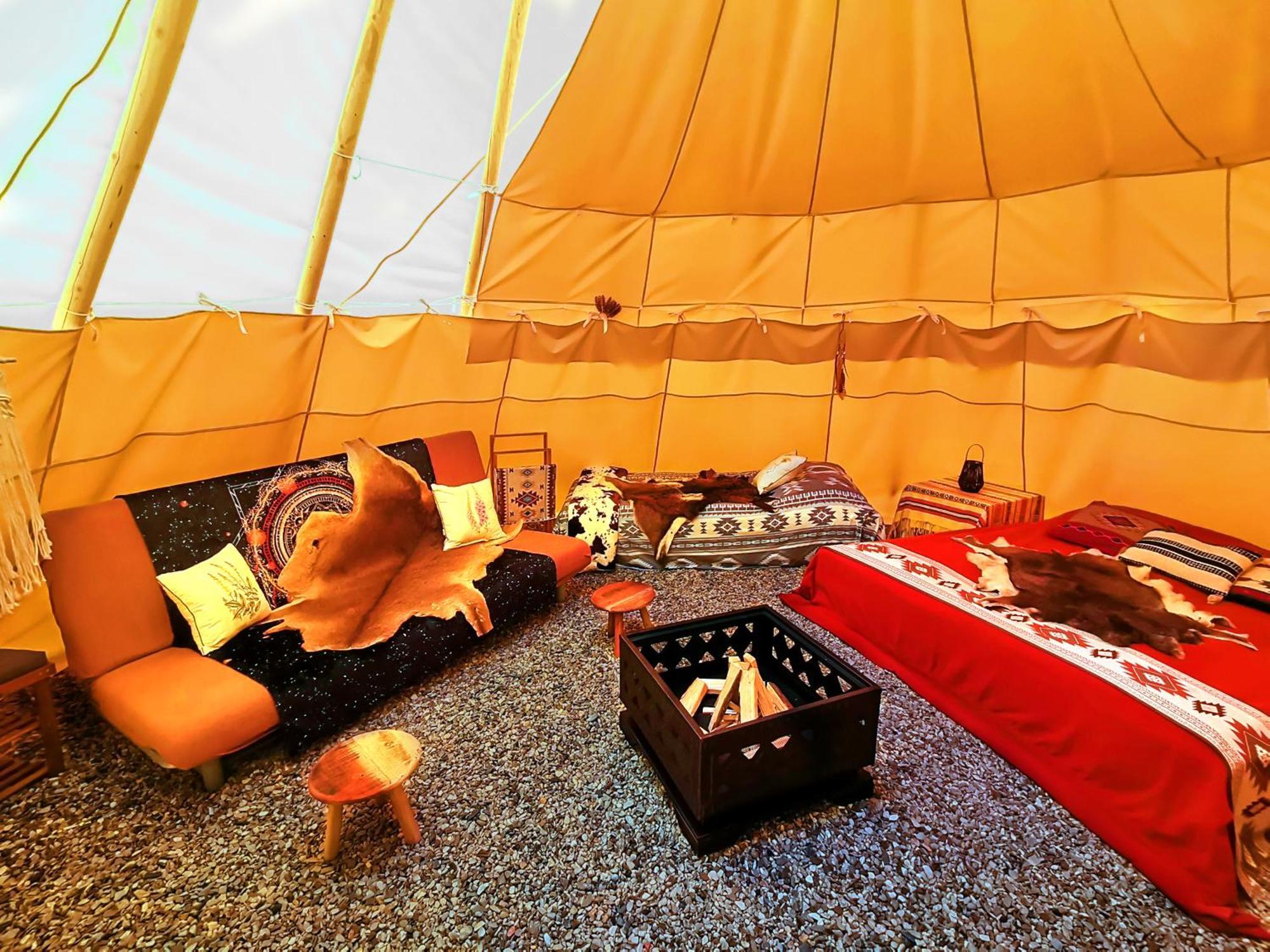 Teepee Camp Lounky Hotel Chodouny Eksteriør billede