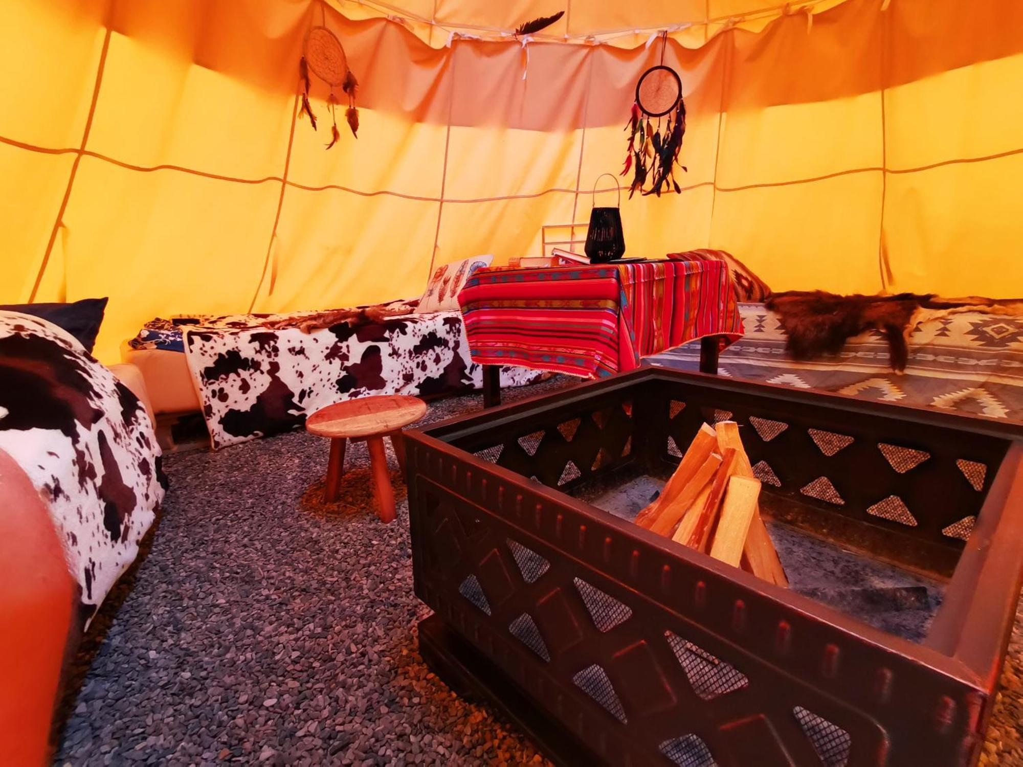 Teepee Camp Lounky Hotel Chodouny Eksteriør billede